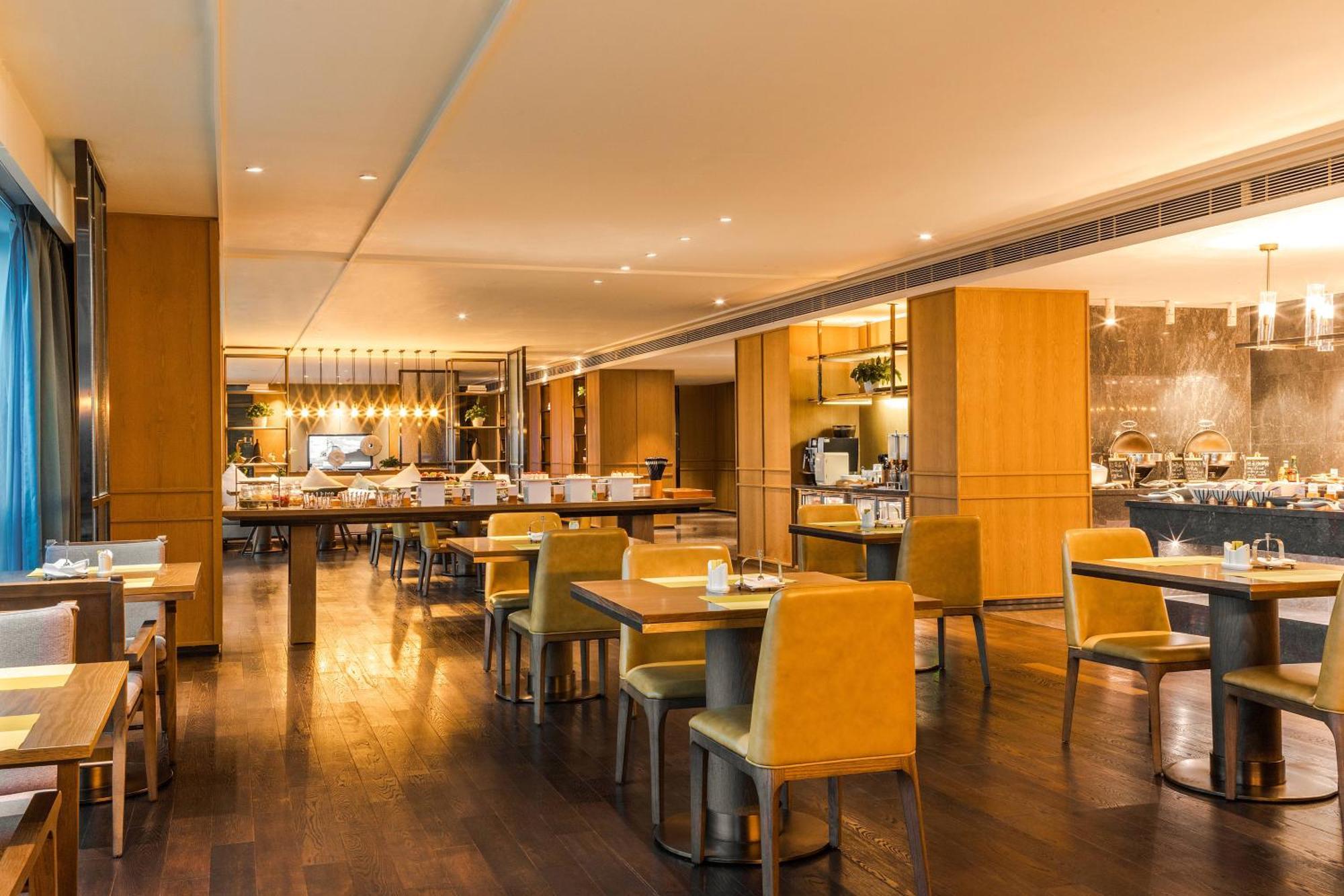 Doubletree By Hilton Shenzhen Longhua: Central Location Near Metro & Attractions Exterior photo